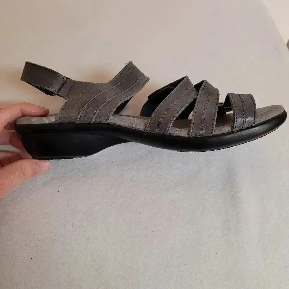 Propet Sandals - Picture 3 of 8